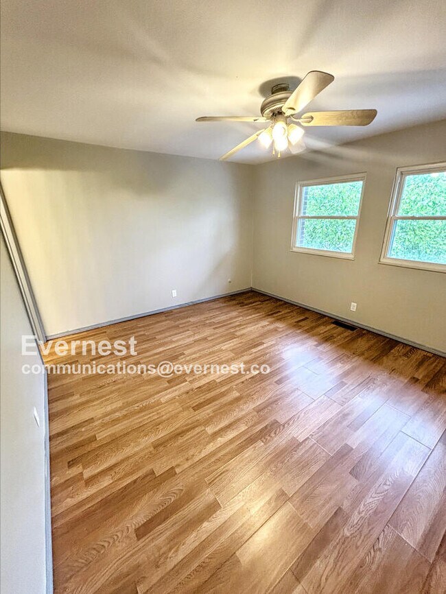 Building Photo - 10368 Forest Brook Ln