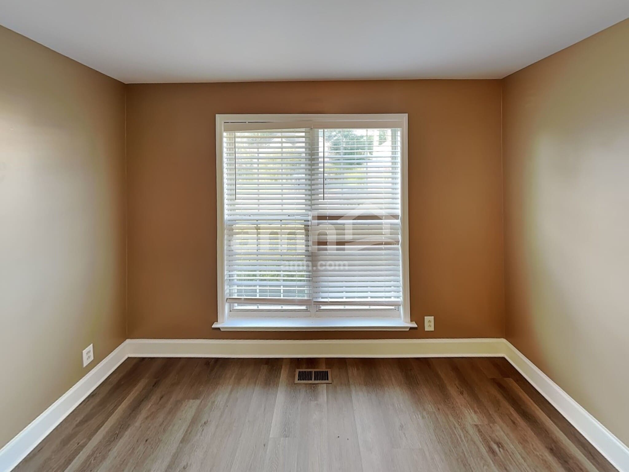 Building Photo - 705 Milbridge Ct