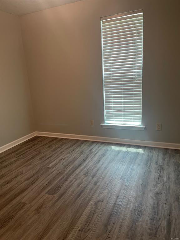 Building Photo - 904 Excelsior Dr