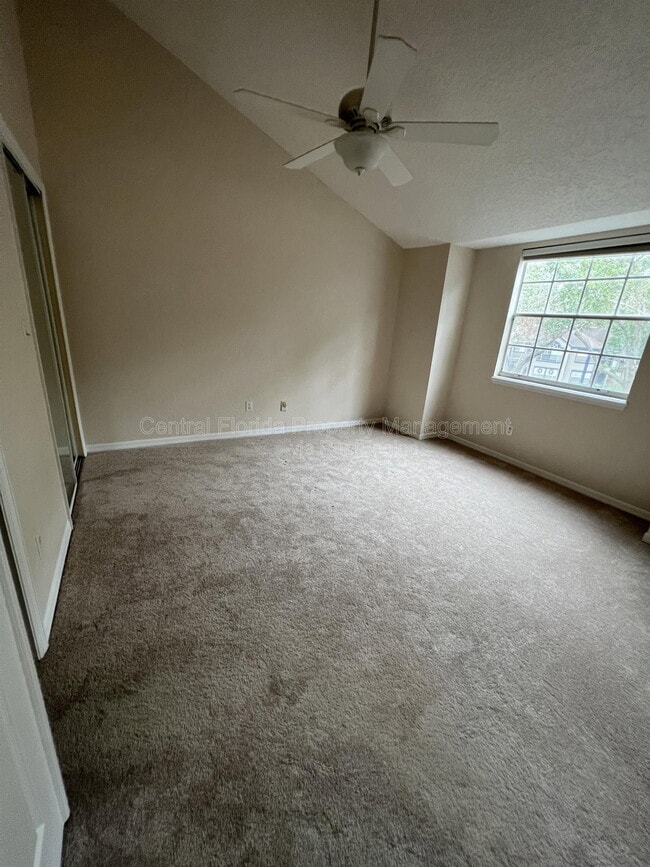 Building Photo - 954 Forest Ridge Ct