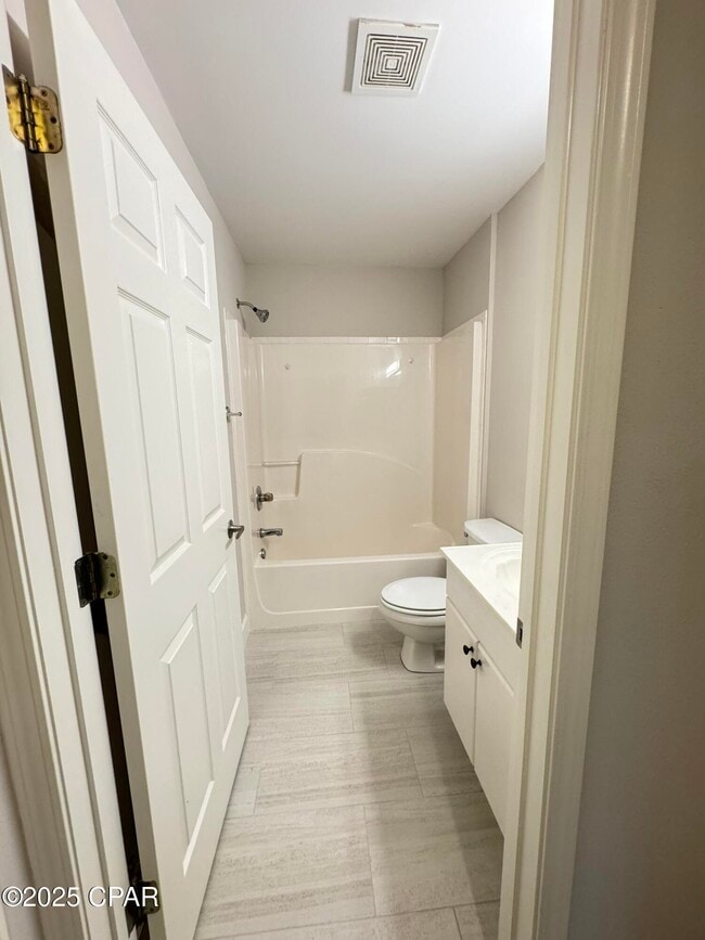 Building Photo - 222 Biltmore Pl