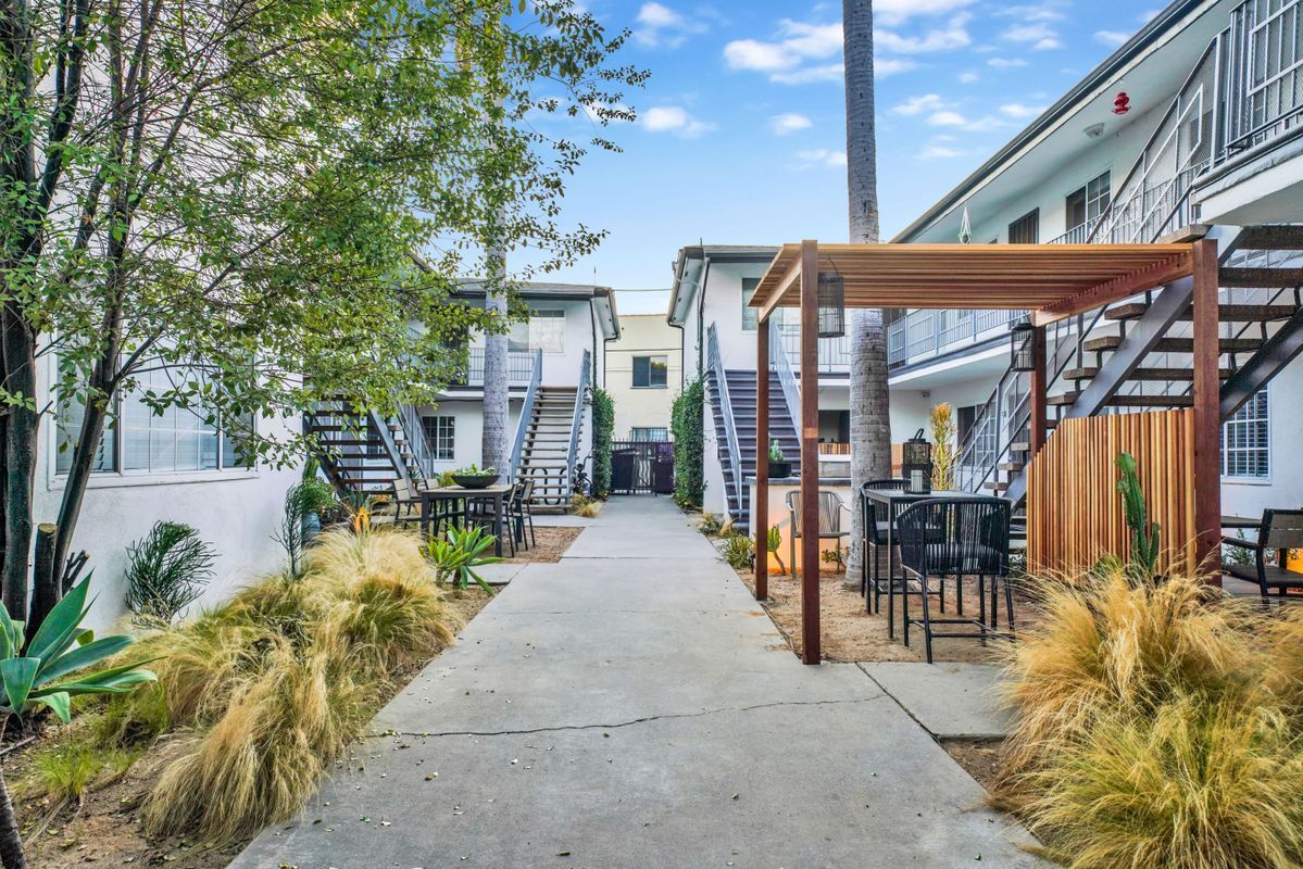 Building Photo - 315 Junipero Ave