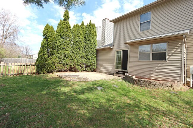 Building Photo - 1417 Wild Oats Dr