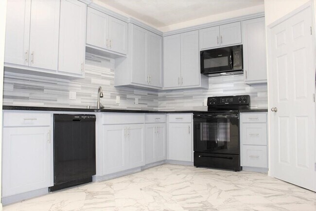 Building Photo - 12625 Memorial Dr