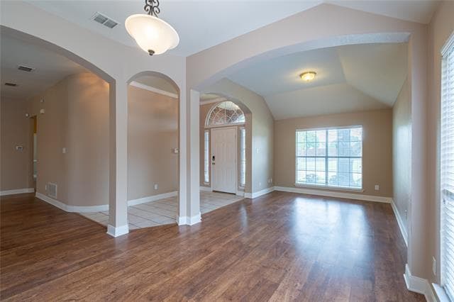 Building Photo - 6309 Essex Ln
