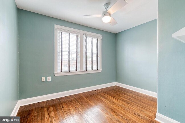 Building Photo - 6843 Dunbar Rd