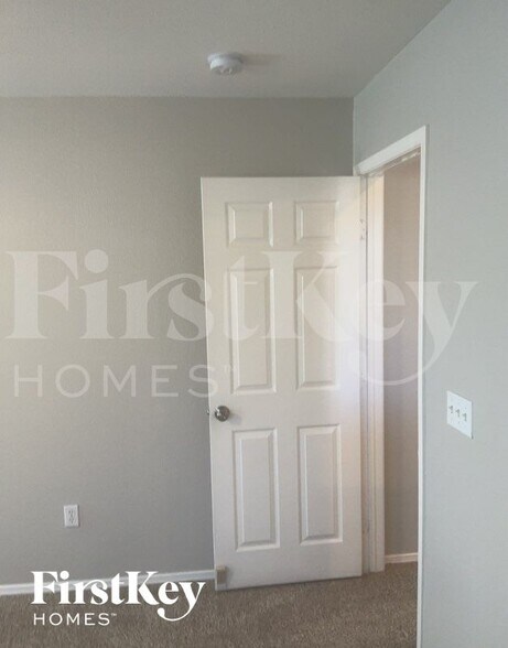 Building Photo - 9350 Boulder Opal Ave