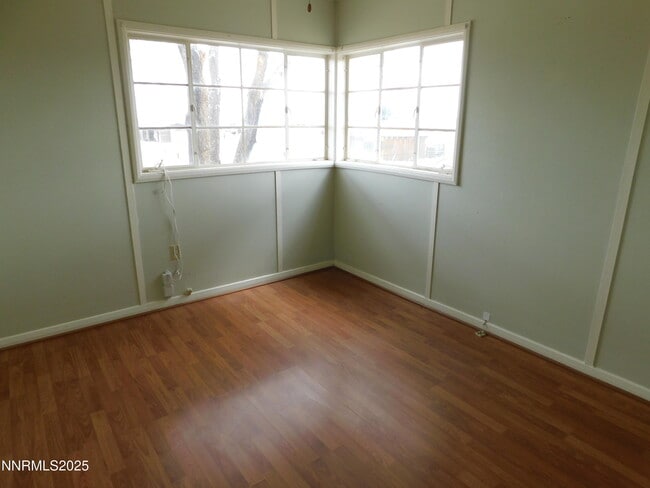 Building Photo - 251 Jersey Ln