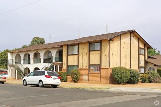 Primary Photo - Villa Cara
