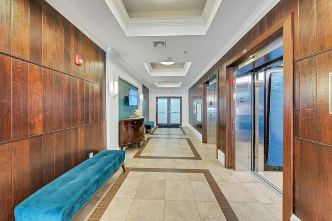 Building Photo - 443 2nd St