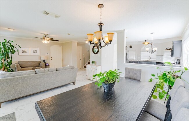 Building Photo - 3022 Norwich St