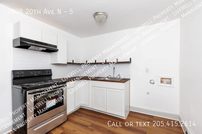 Building Photo - 2608 20th Ave N