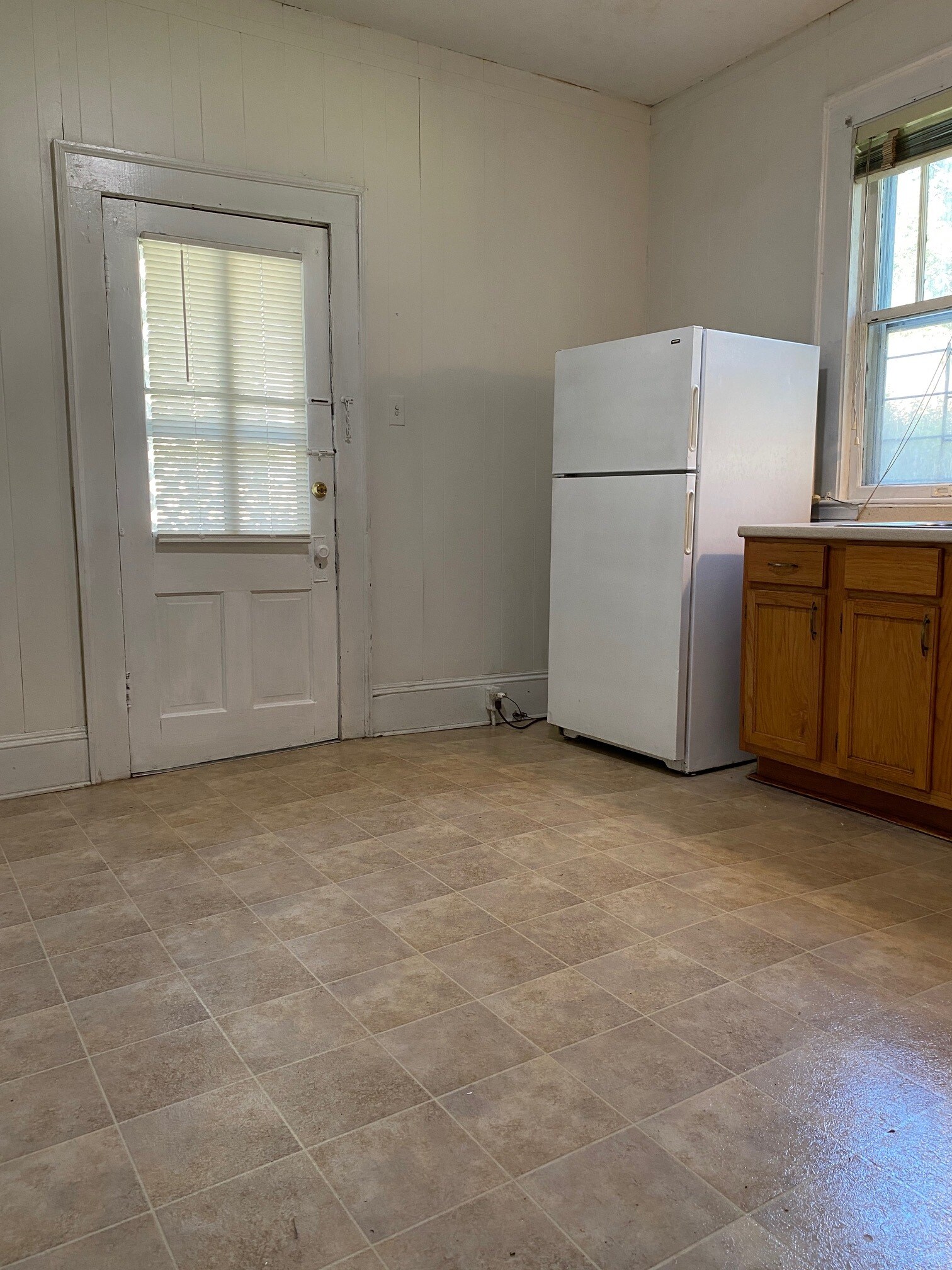 Building Photo - 220 W End Blvd