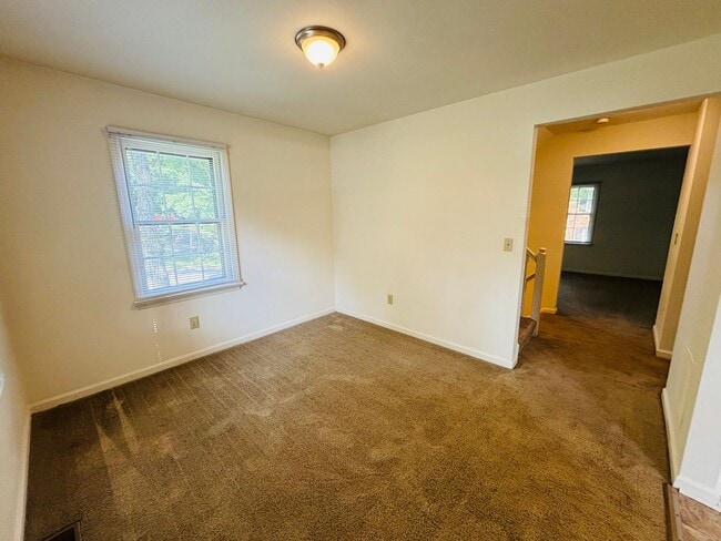 Building Photo - 218 Huntington Ln