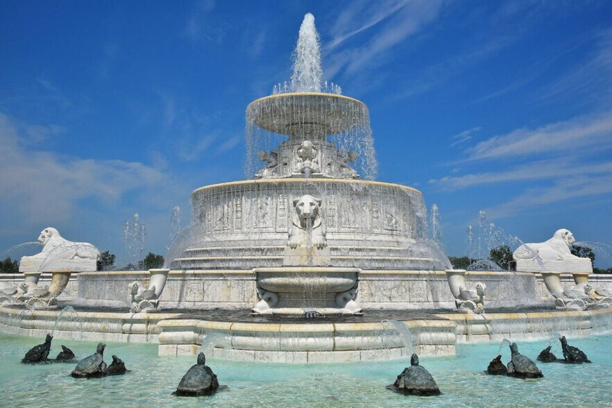 Building Photo - 226 Mt Elliott St