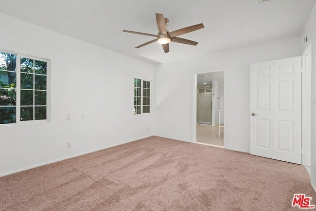 Building Photo - 5630 Radford Ave