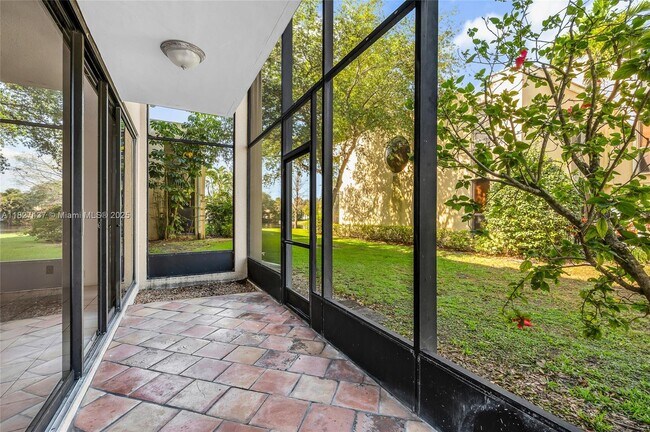 Building Photo - 2821 SW 87th Ave
