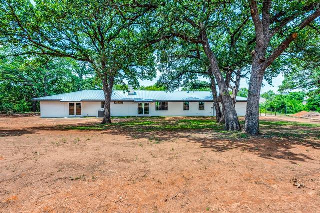 Building Photo - 2215 Lake Sharon Dr