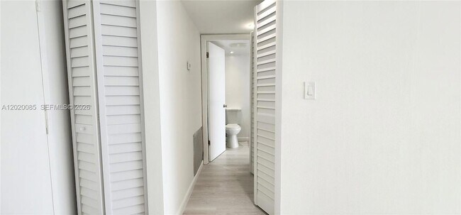 Building Photo - 1200 NE Miami Gardens Dr