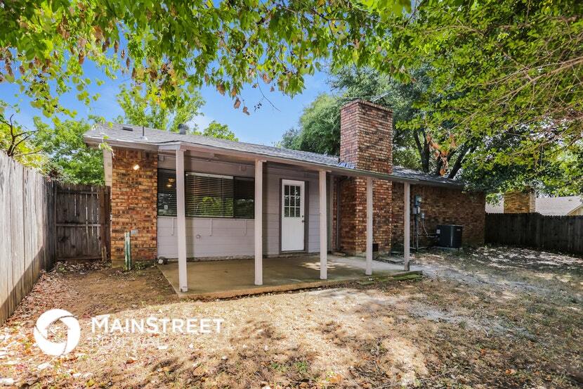 Building Photo - 6515 Forestview Dr
