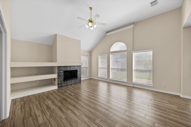 Building Photo - 623 S Marathon Way