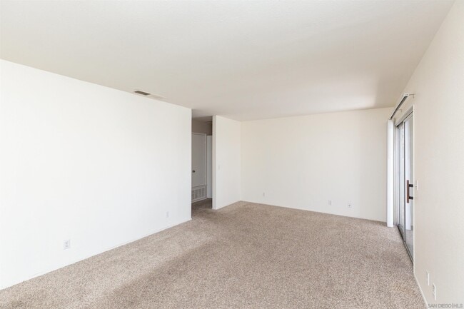 Building Photo - 663 Diamond Way