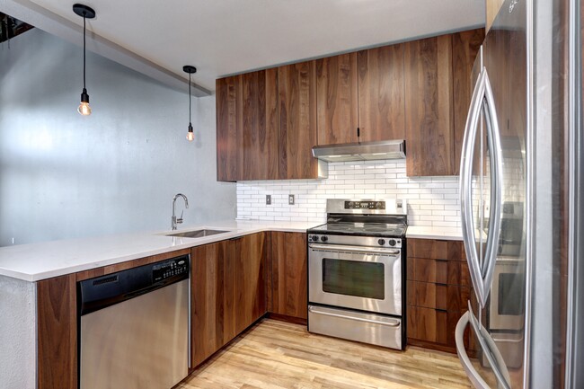 Building Photo - 2711 Welton St