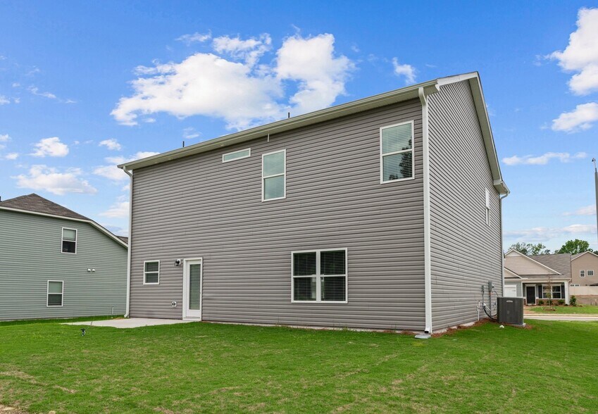 Building Photo - 827 Biltmore Dr