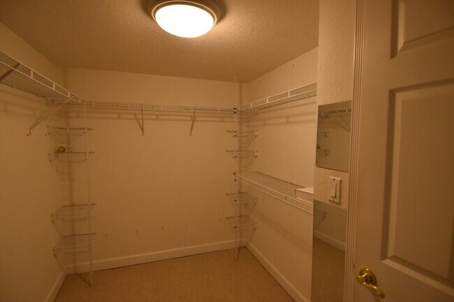 Master Closet - 150 NE 15th Ave