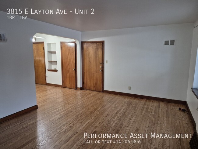 Building Photo - Cozy 1BD/1BA Cudahy Apartment