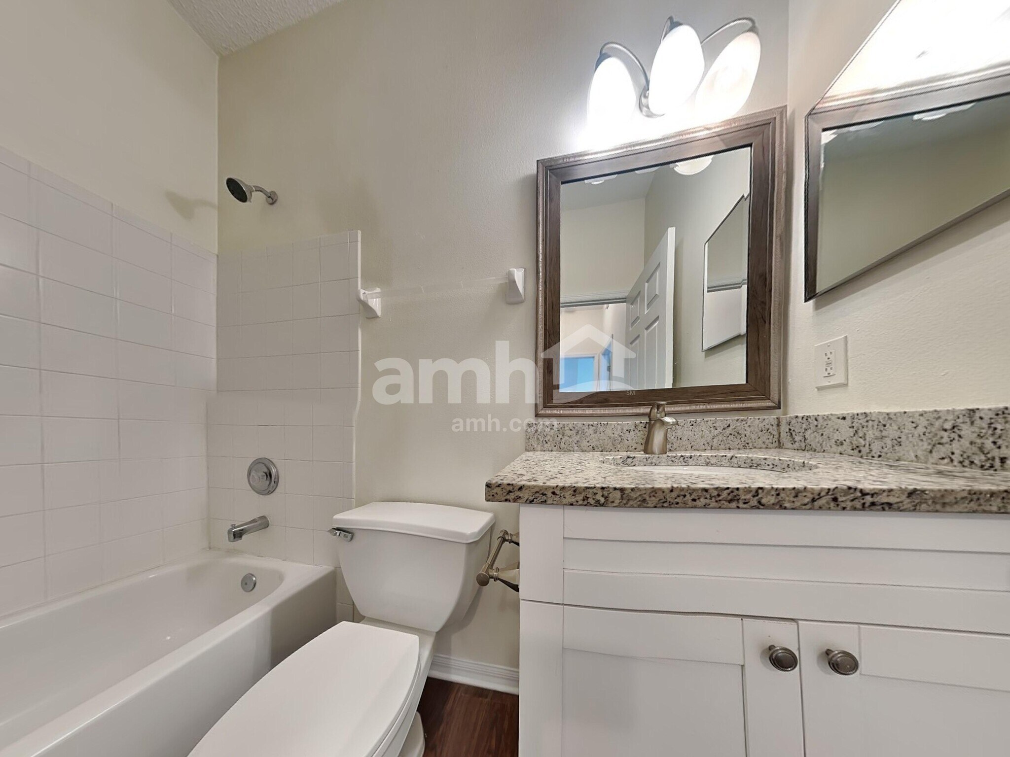 Building Photo - 18212 Hollyhills Way