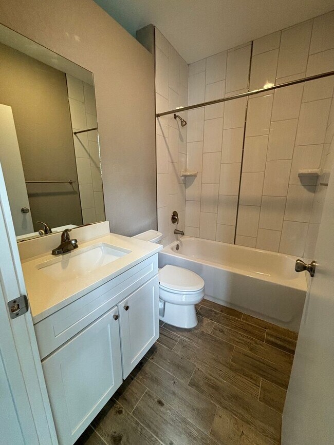 Building Photo - A1121 Woodbury Row Phase III