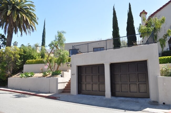 Building Photo - MISSION HILLS 3BR/2BA SPANISH BUNGALOW