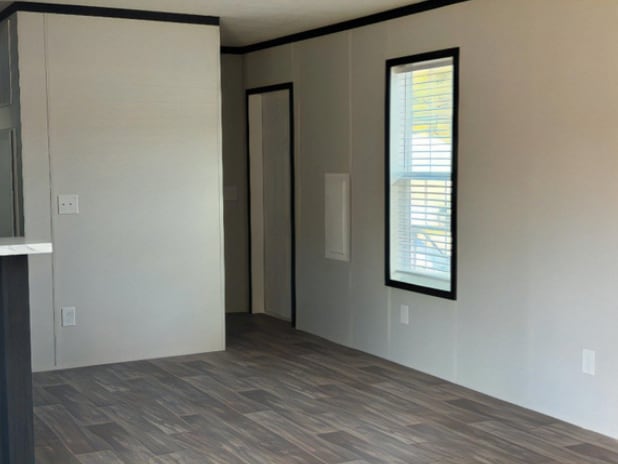 Building Photo - Room in Apartment on Lee Hy Dr