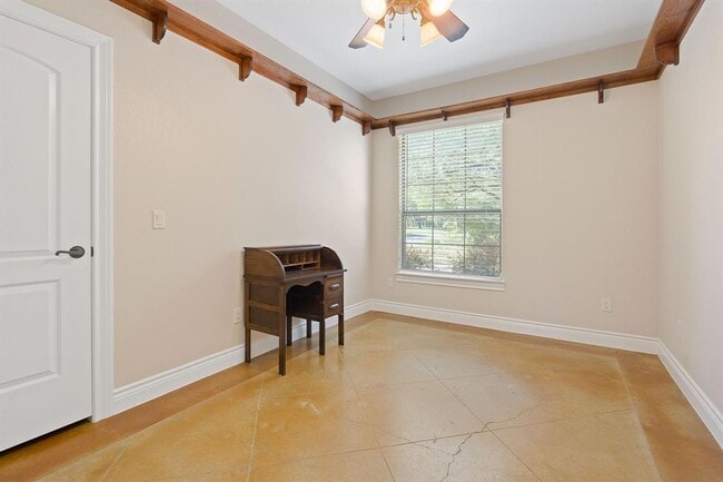 Building Photo - 10221 David Moore Dr