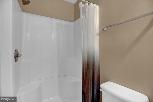 Building Photo - 1103 Light St