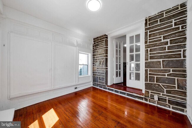 Building Photo - 387 Bayard Rd