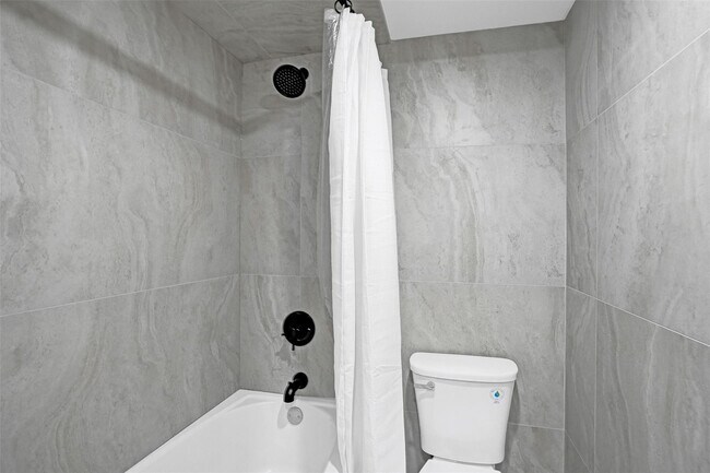 Building Photo - 4250 Galt Ocean Dr