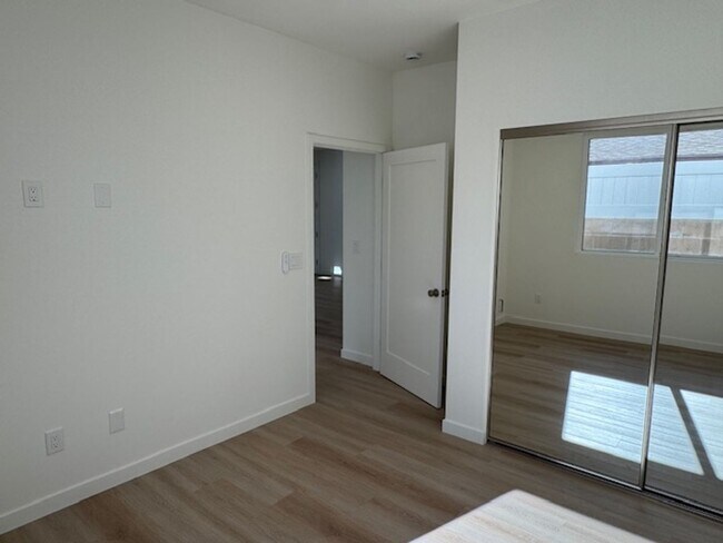 Building Photo - 6170 Briercrest Ave