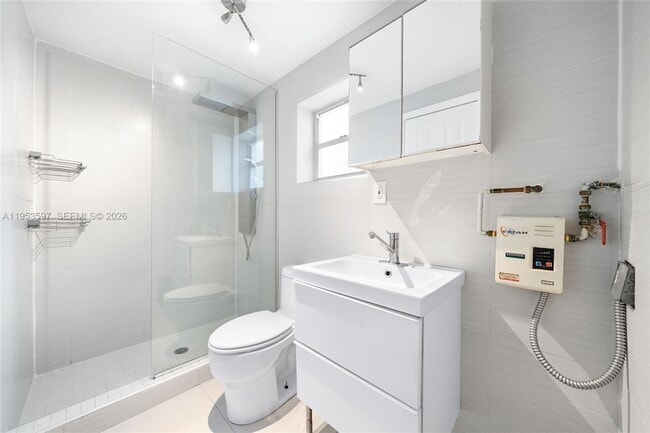 Building Photo - 3262 Elizabeth St