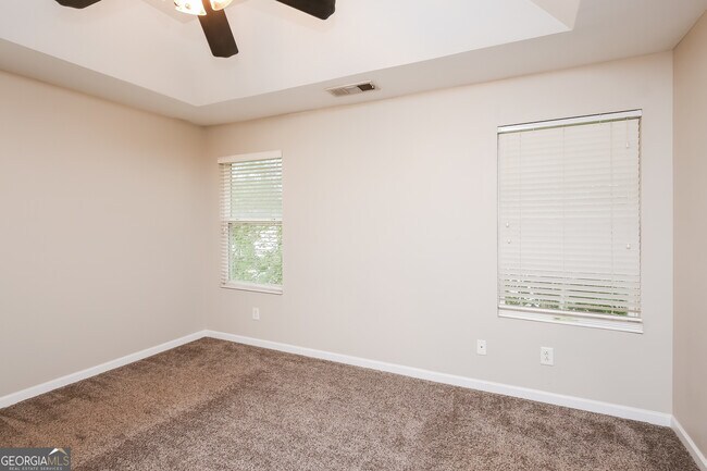Building Photo - 307 Kaley Dr