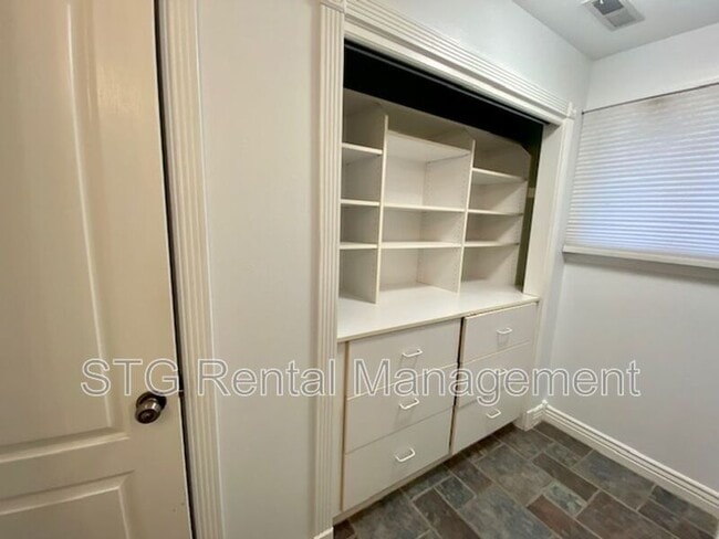 Building Photo - 1697 Stucki Dr
