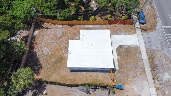Building Photo - 9215 Starkey Rd