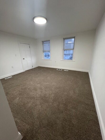 Building Photo - 25 13th St