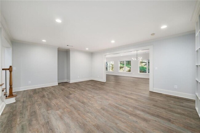 Building Photo - 4715 Westfield Dr NE