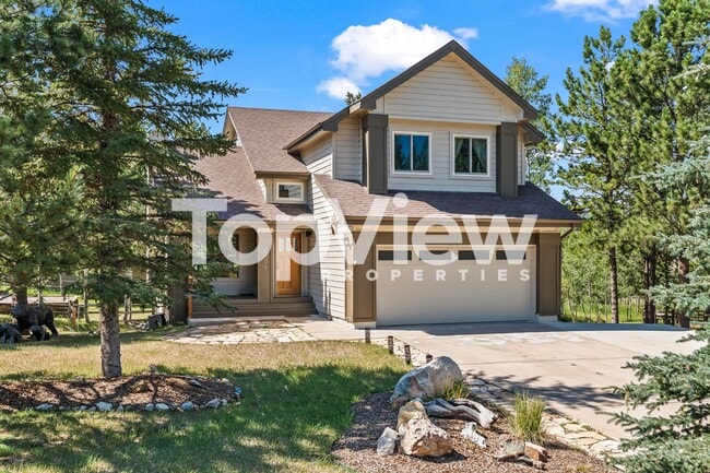 Building Photo - 2205 Valley View Dr