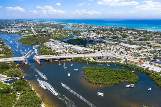 Building Photo - 353 S US Hwy 1