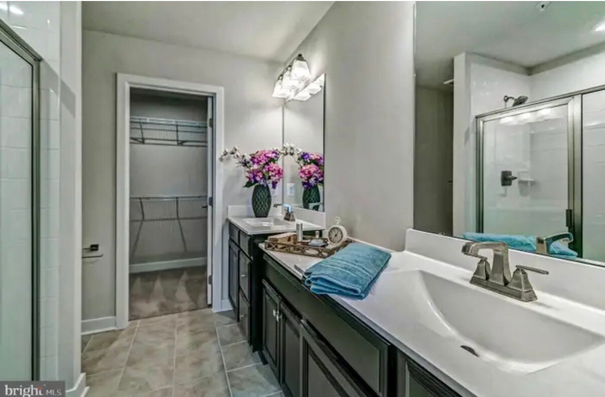 Building Photo - 2820 Arts Vista Blvd