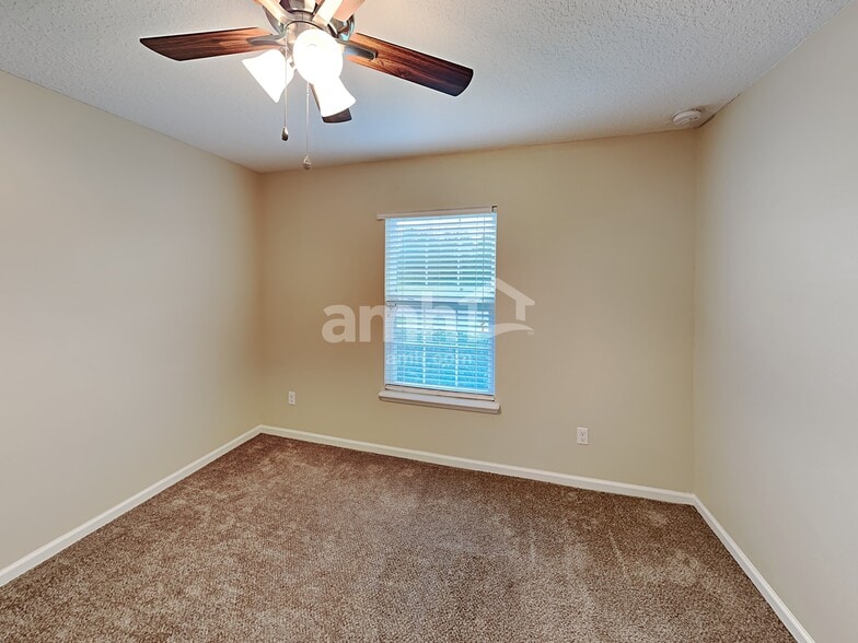 Building Photo - 3932 Pipit Pt