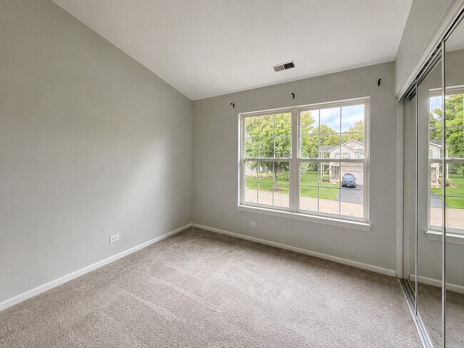 Building Photo - 7134 S Stratton Ln